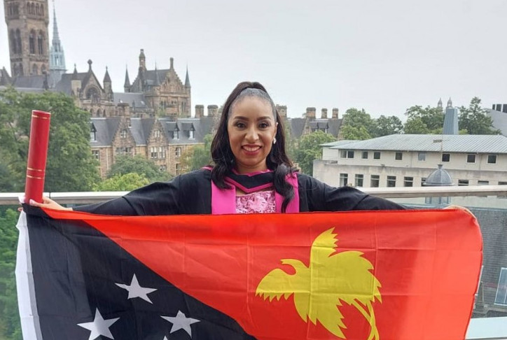 papua new guinea woman in higher education