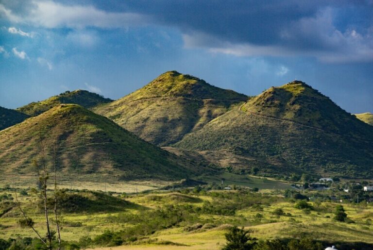 image of a land on the topic of customary land ownership in Papua New Guinea